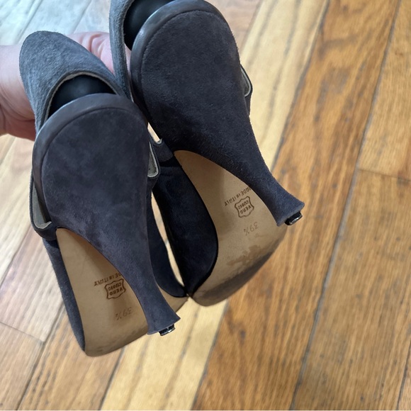 Manolo Blahnik Gray Suede Leather Shoe Booties Size 39.5 - Picture 4 of 10